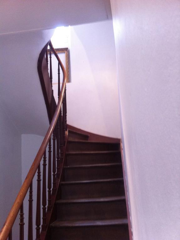 Appart Tourisme Apartment Laon Bagian luar foto